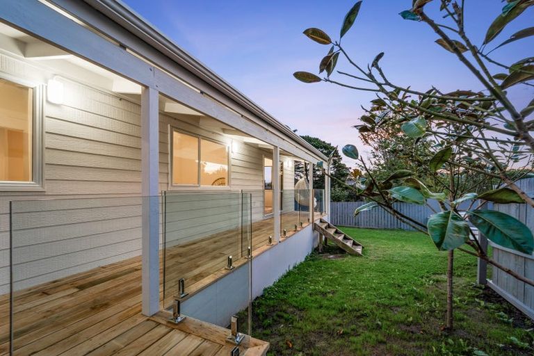 Photo of property in 2/71 Anich Road, Massey, Auckland, 0614