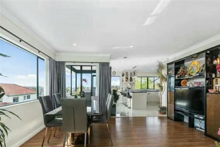 Photo of property in 32 Westerham Drive, Dannemora, Auckland, 2016