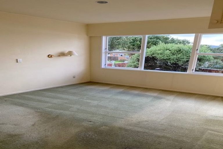 Photo of property in 12 Cranwell Street, Churton Park, Wellington, 6037