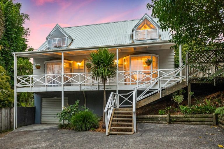 Photo of property in 52a Rua Road, Glen Eden, Auckland, 0602