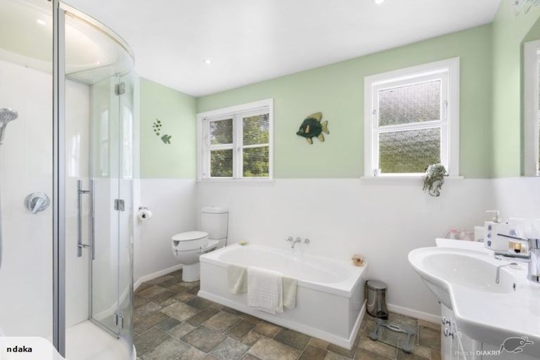 Photo of property in 337 Stokes Valley Road, Stokes Valley, Lower Hutt, 5019