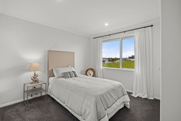 Photo of property in 26 Maturiki Drive, One Tree Point, 0118