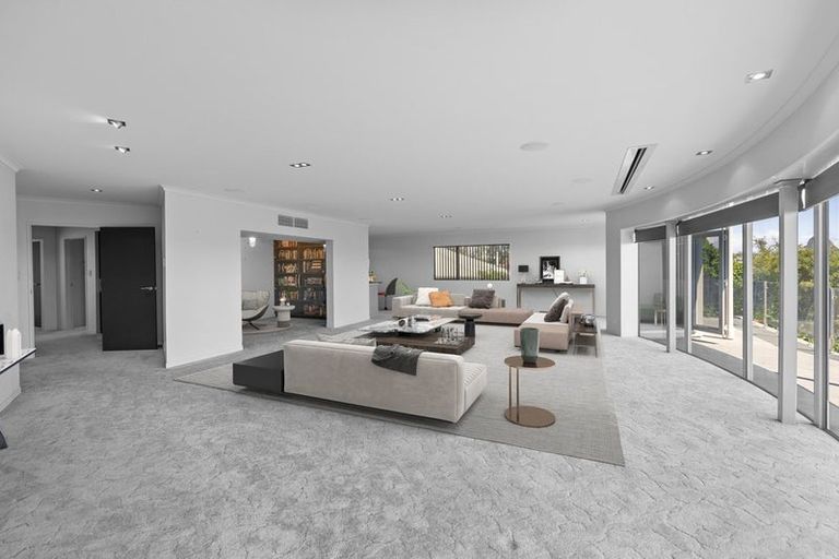 Photo of property in 18 Roy Terrace, Moturoa, New Plymouth, 4310