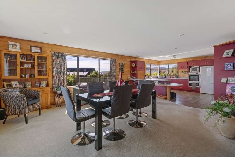 Photo of property in 10 Bradley Place, Lynmore, Rotorua, 3010