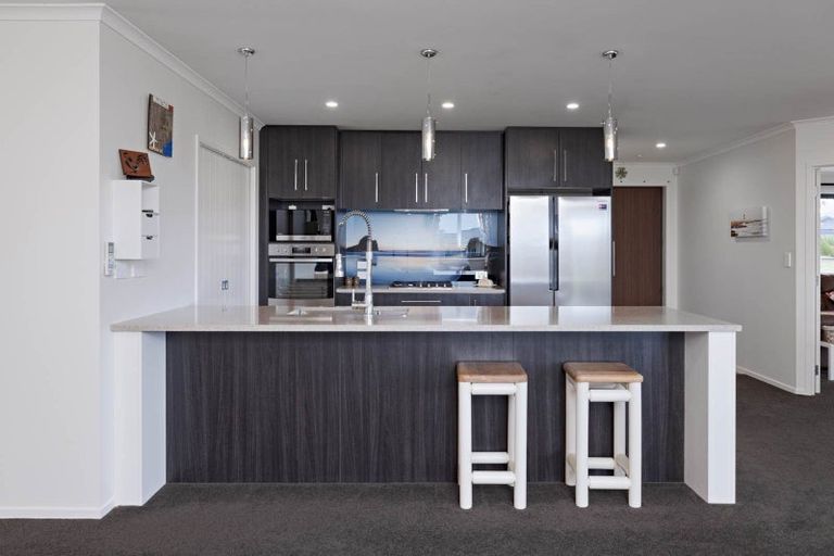 Photo of property in 10 Sophora Place, Papamoa Beach, Papamoa, 3118