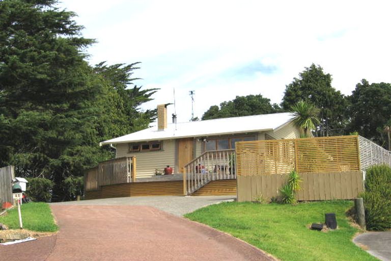 Photo of property in 44 Lorikeet Place, Unsworth Heights, Auckland, 0632