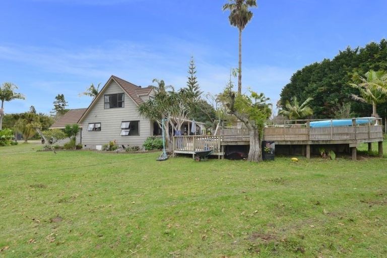 Photo of property in 1271 State Highway 1, Oakleigh, Whangarei, 0171