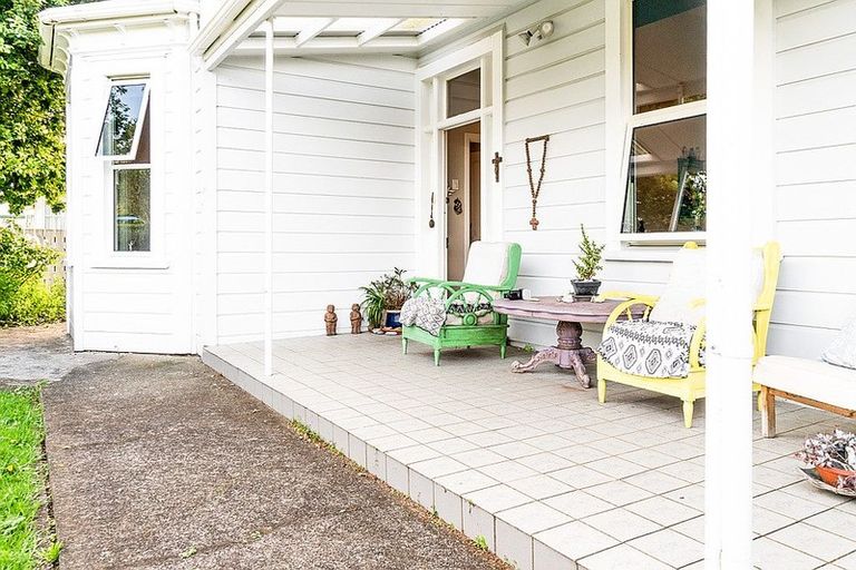 Photo of property in 19 Carey Street, Waitara, 4320