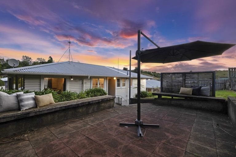 Photo of property in 10 Nash Street, Marfell, New Plymouth, 4310