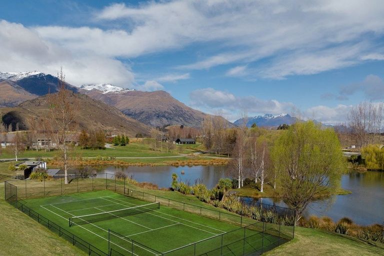 Photo of property in 6 Bendemeer Lane, Lake Hayes, Queenstown, 9371
