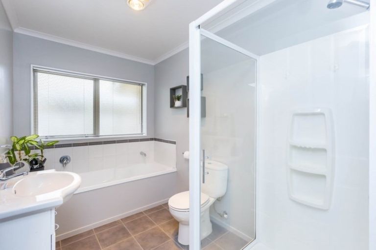 Photo of property in 33 Evergreen Crescent, Trentham, Upper Hutt, 5018