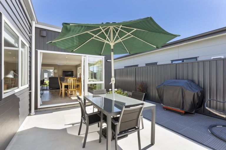 Photo of property in 19 Enereta Road, Otaki, 5512