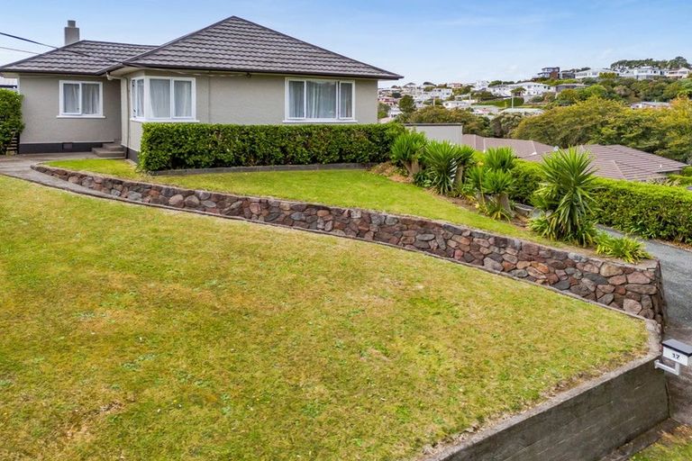 Photo of property in 17 Rainsford Street, Moturoa, New Plymouth, 4310