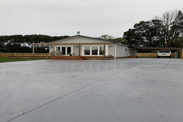 Photo of property in 8 Ngarue Place, Waitara, 4320