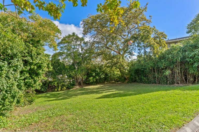 Photo of property in 3/4a Dallinghoe Crescent, Milford, Auckland, 0620