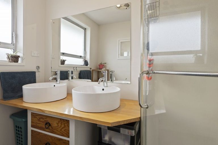 Photo of property in 2/20 Staffa Street, Woolston, Christchurch, 8062