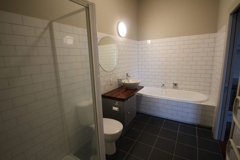 Photo of property in 98 Riddiford Street, Newtown, Wellington, 6021