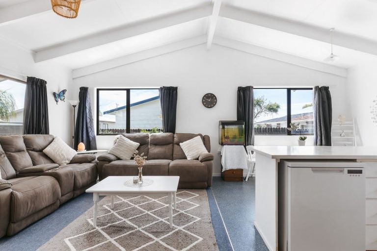 Photo of property in 922b Papamoa Beach Road, Papamoa Beach, Papamoa, 3118