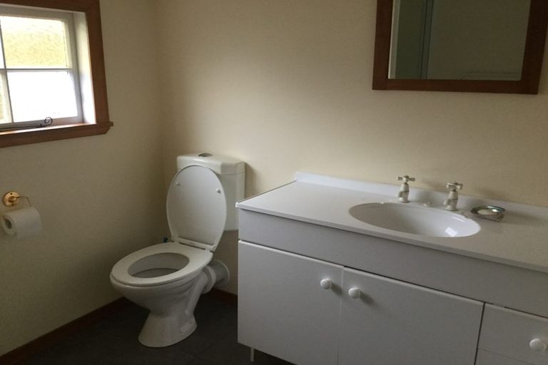 Photo of property in 9 Rentone Street, Stepneyville, Nelson, 7010