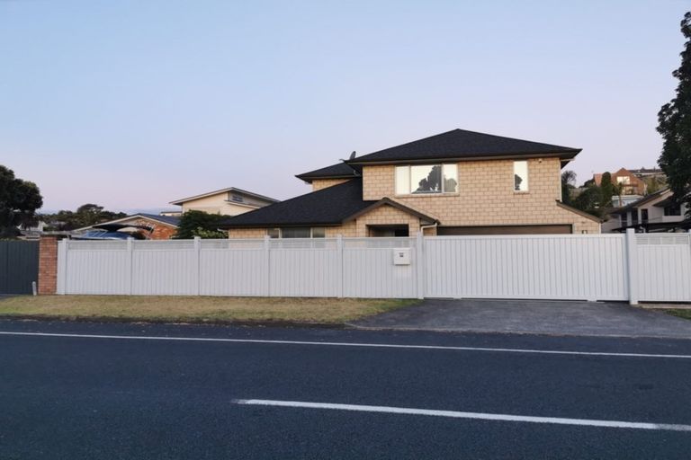 Photo of property in 46 Hattaway Avenue, Bucklands Beach, Auckland, 2012