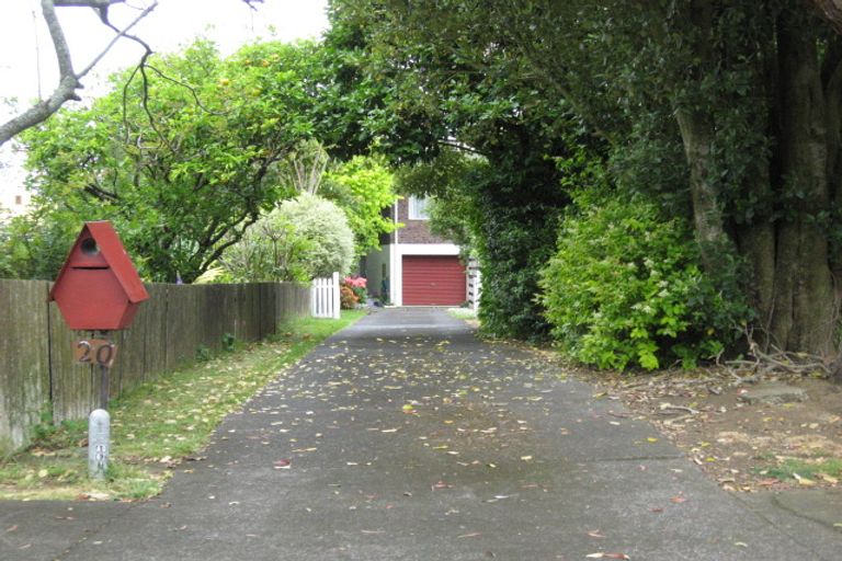 Photo of property in 20 Seaforth Avenue, Mangere Bridge, Auckland, 2022