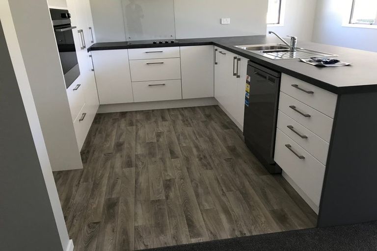 Photo of property in 31 Timsfield Drive, Lake Hawea, Wanaka, 9382