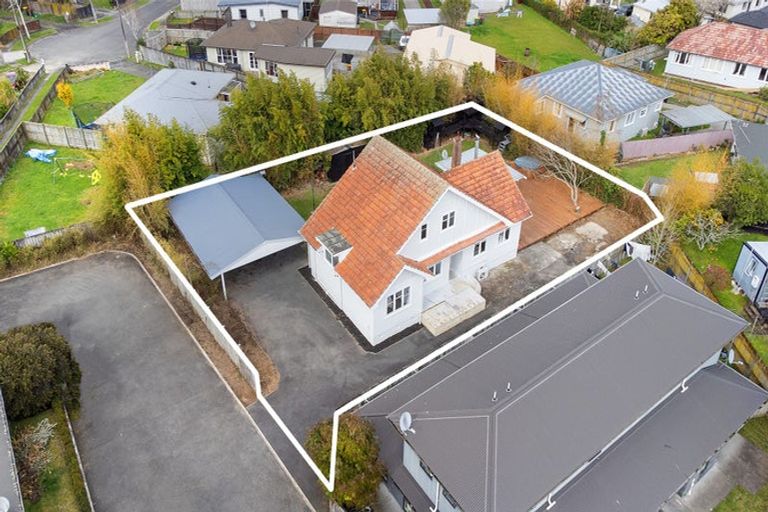 Photo of property in 6c Williams Place, Fairfield, Hamilton, 3214