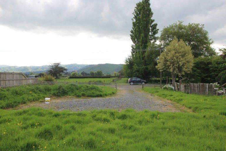 Photo of property in 28 Gordon Street, Woodville, 4920