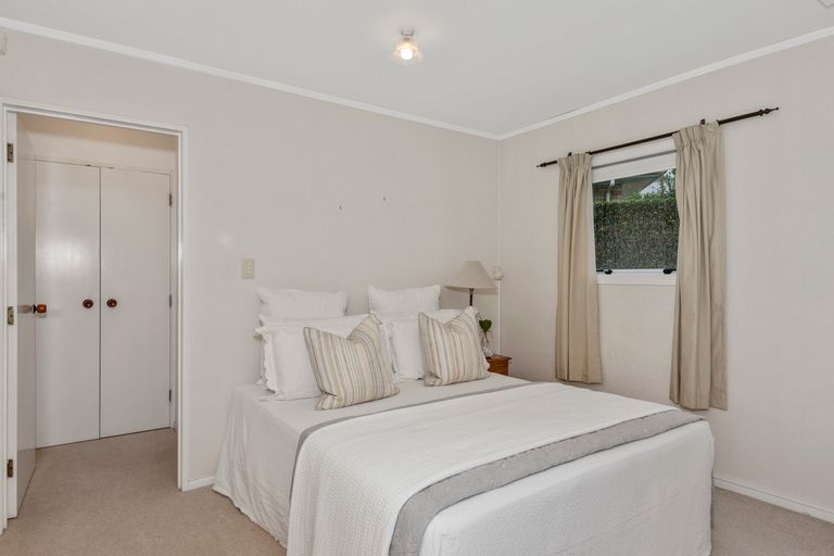 Photo of property in 10 Carole Crescent, Pakuranga, Auckland, 2010