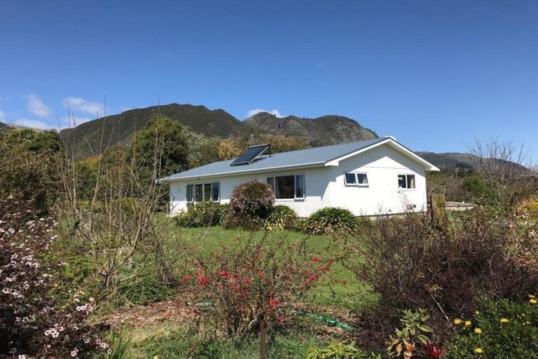 Photo of property in 18 Clifton Road, Clifton, Takaka, 7183