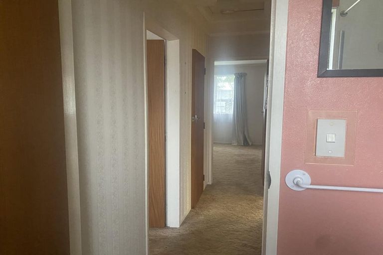 Photo of property in 2 Garnet Grove, Birchville, Upper Hutt, 5018