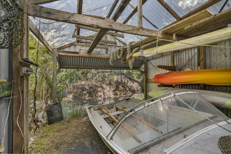 Photo of property in 10 Beach Street, Sandspit, Warkworth, 0982