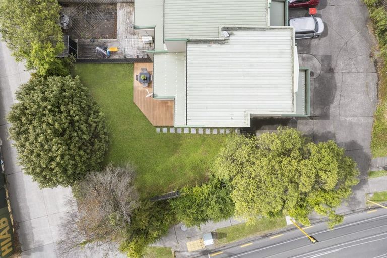 Photo of property in 1/351 West Coast Road, Glen Eden, Auckland, 0602