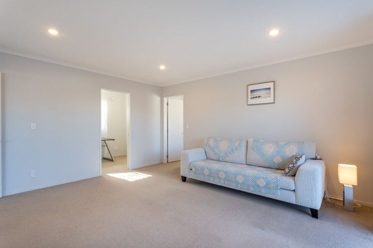 Photo of property in 71 Grenada Drive, Grenada Village, Wellington, 6037