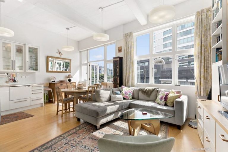 Photo of property in Aulsebrooks Apartments, 2/178 Wakefield Street, Te Aro, Wellington, 6011