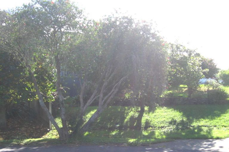 Photo of property in 13 Golders Place, Howick, Auckland, 2014