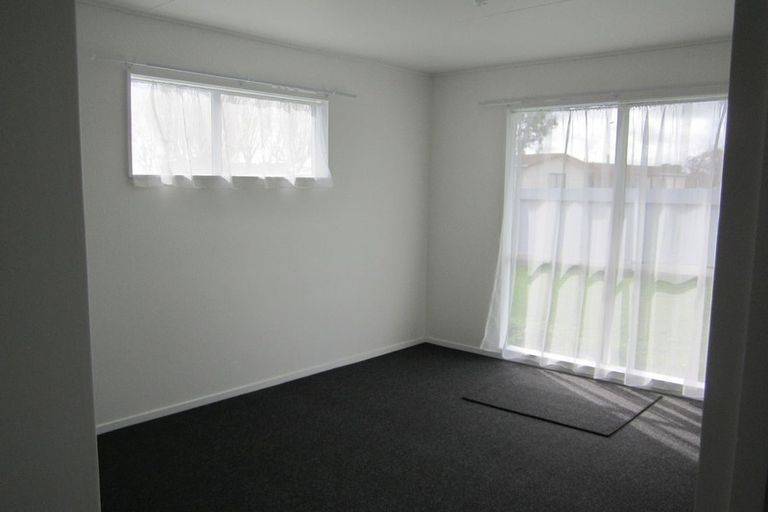Photo of property in 108 Ryder Crescent, Levin, 5510