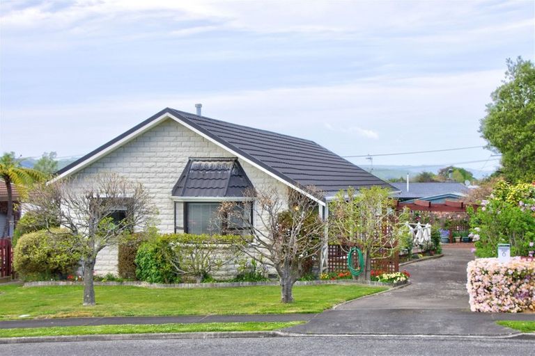 Photo of property in 6 Rewa Place, Lansdowne, Masterton, 5810