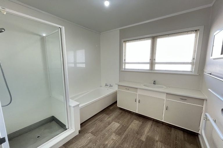 Photo of property in 1/2 Lupton Road, Manurewa, Auckland, 2102