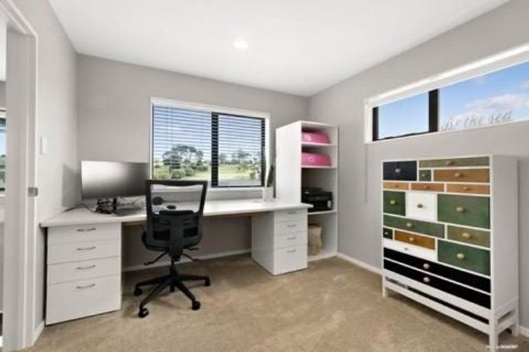 Photo of property in 11 Parkview Drive, Gulf Harbour, Whangaparaoa, 0930