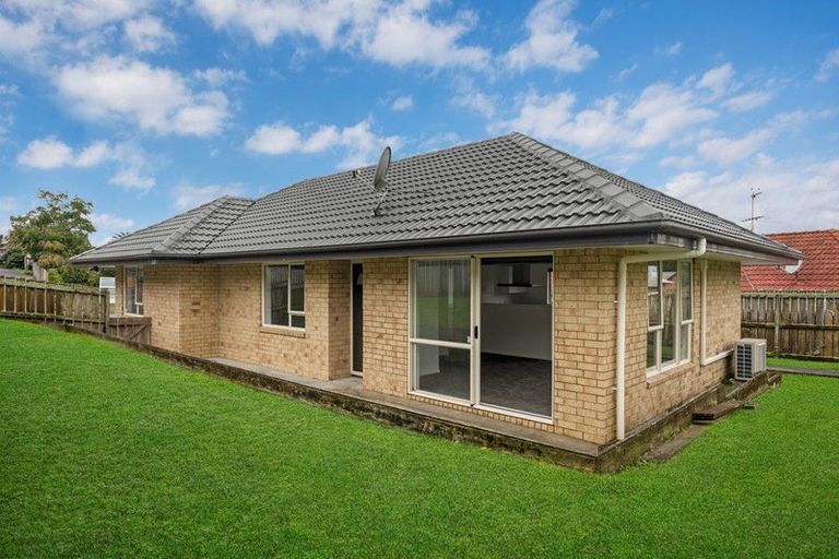 Photo of property in 17 Cretian Crescent, Henderson, Auckland, 0612