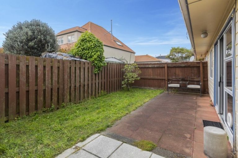 Photo of property in 50b Whites Line West, Woburn, Lower Hutt, 5010