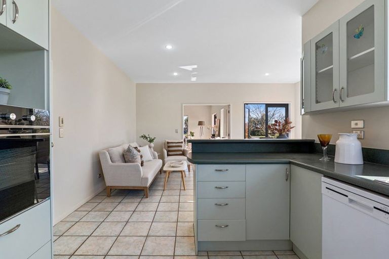 Photo of property in 2 Harrys Way, Redwood, Christchurch, 8051