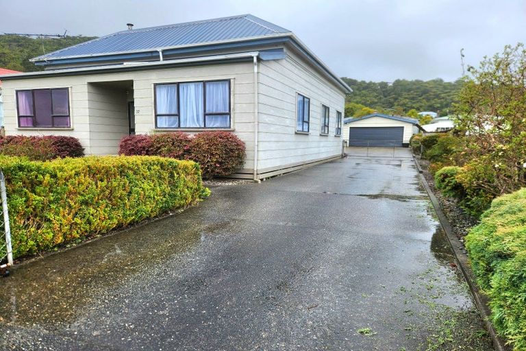 Photo of property in 37 Shakespeare Street, Greymouth, 7805