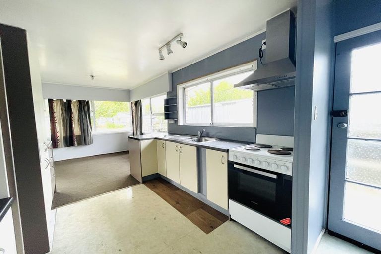 Photo of property in 43 Kurnell Drive, Botany Downs, Auckland, 2010