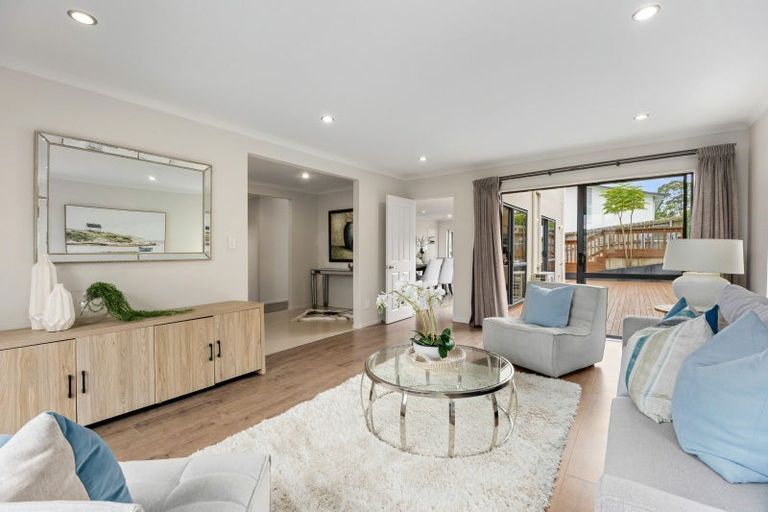 Photo of property in 8 Mulu Place, Fairview Heights, Auckland, 0632