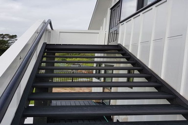 Photo of property in 92b Upper Harbour Drive, Greenhithe, Auckland, 0632