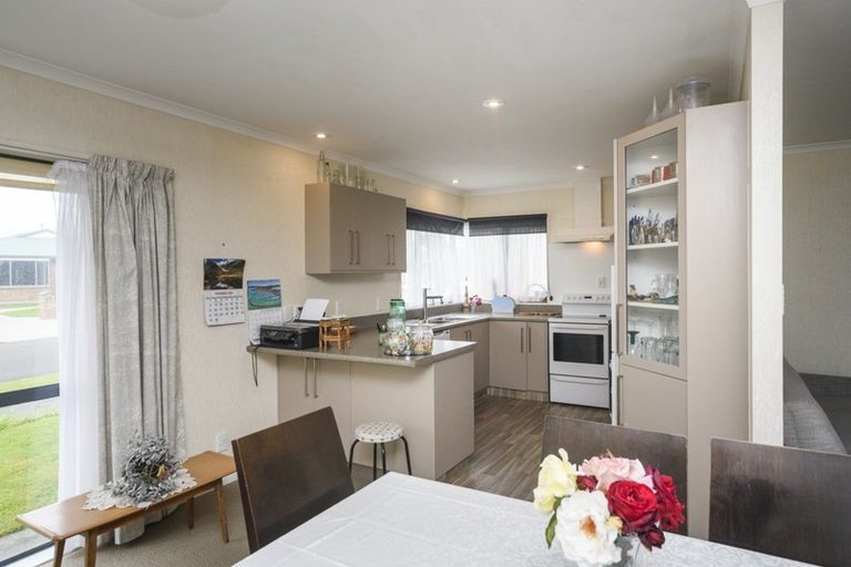 Photo of property in 5 Lancewood Lane, Roslyn, Palmerston North, 4414