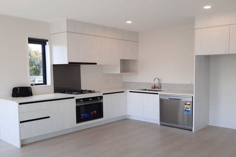 Photo of property in 69b Astley Avenue, New Lynn, Auckland, 0600