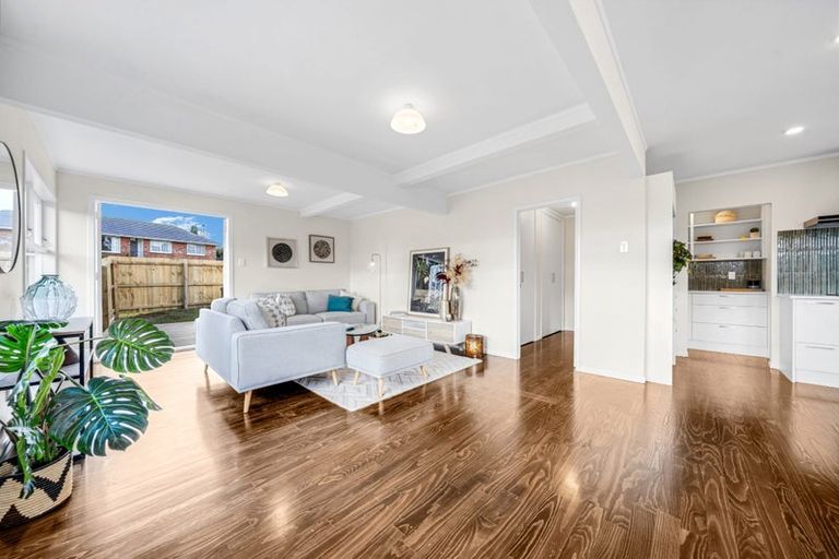 Photo of property in 97 Barrys Road, Glendene, Auckland, 0602